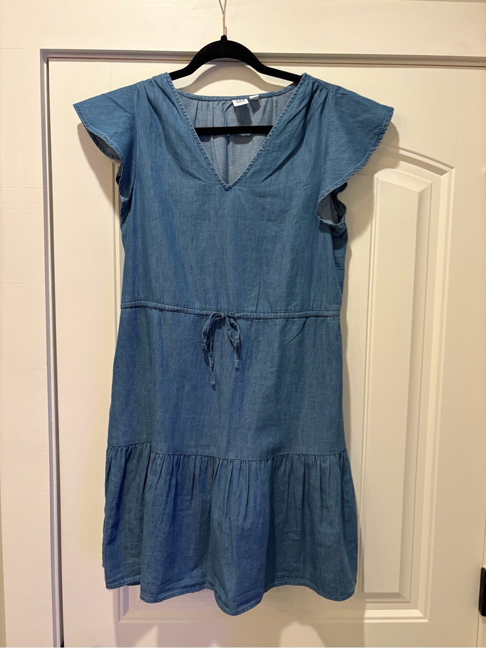GAP Chambray V-Neck Tiered Midi Dress in Blue